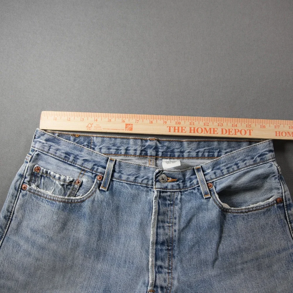 Vintage Y2K Levi 501 XX Distressed Button Fly Straight Leg Men Jeans 36x32 Light